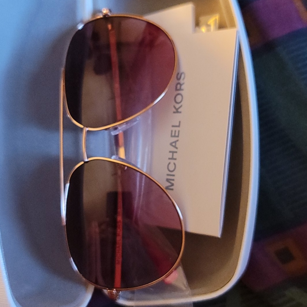 Nwt Michael kors sunglasses rodinara